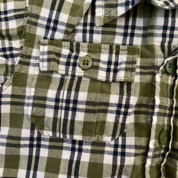 OshKosh Baby Boy Button-down Shirt 12 mos. - Picture 5 of 6